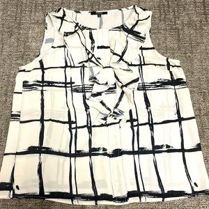 Alex Marie Black and White XL Sleeveless Ruffle Blouse